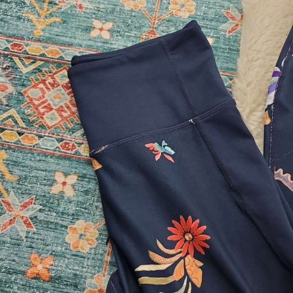 Athleta Blue Floral Leggings Small 871109-00 - Picture 2 of 7